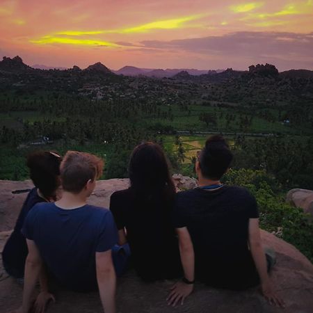 Thilak Home Stay Hampi Dış mekan fotoğraf